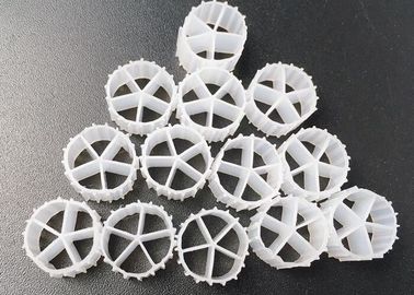 주문 10*7mm MBBR 떠 있는 수송기 어업 육지 기반 수산물 hdpe 환경 재료 초고품질 흰색 online manufacture