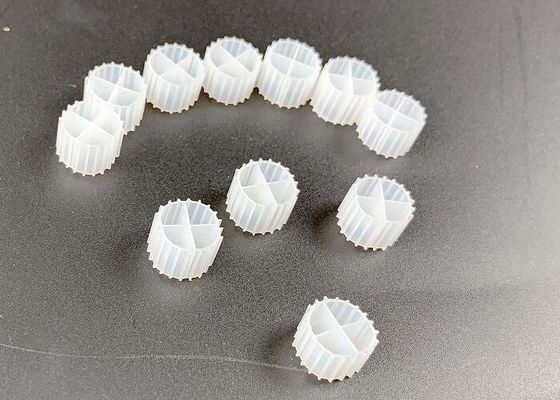 주문 MBBR 흰색 HDPE IFAS 생물학적 필터 매체 1000m2/M3 online manufacture