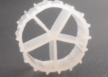 처녀 HDPE 물질 MBBR 바이오 미디어 10 * 7mm 크기 긴 사용 기간