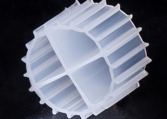 HDPE 작은 크기 K1 바이오 필터 매체 900m2 / M3 표면 면적 11 * 7mm 크기