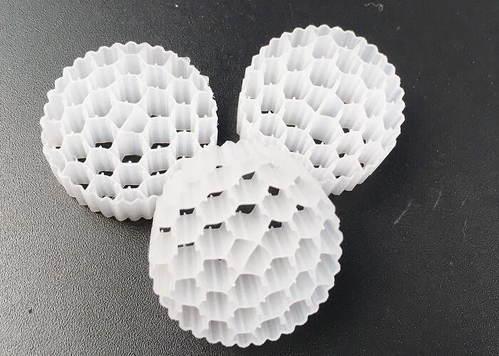 Pe38 25*4mm Hdpe Mbbr 생물 여과 매체 Safty 이동층 큰 표면