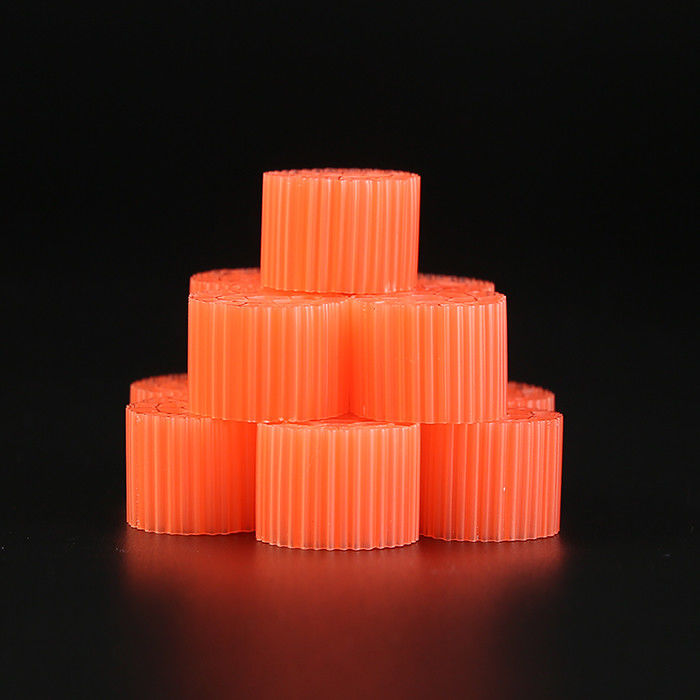 MBBR 바이오 필터 매체 플라스틱 필터 매체 0.96 - 0.98g/cm3 밀도 및 흰색