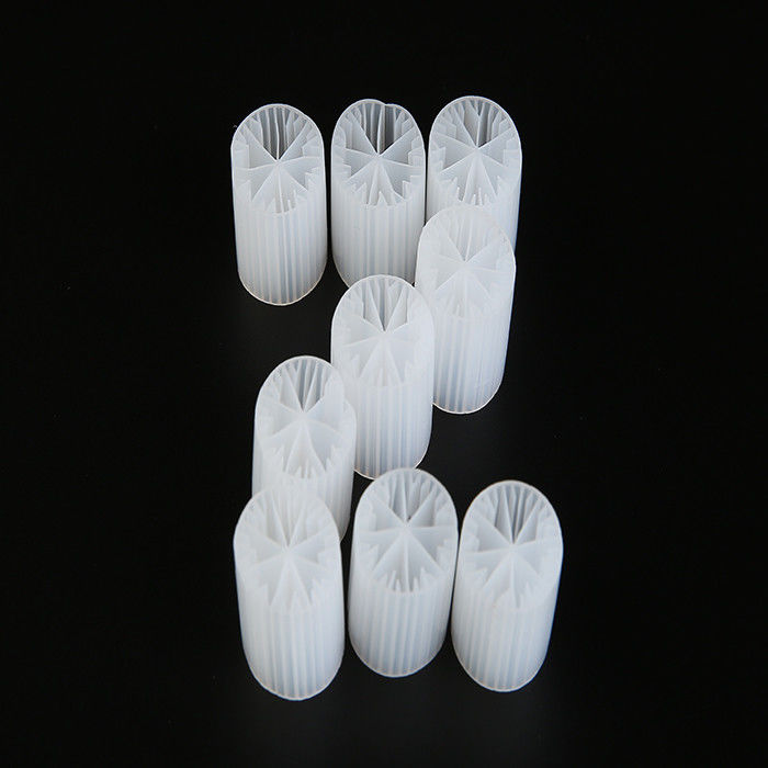 15mm X 15mm MBBR K1 필터 미디어 처녀 HDPE 좋은 표면