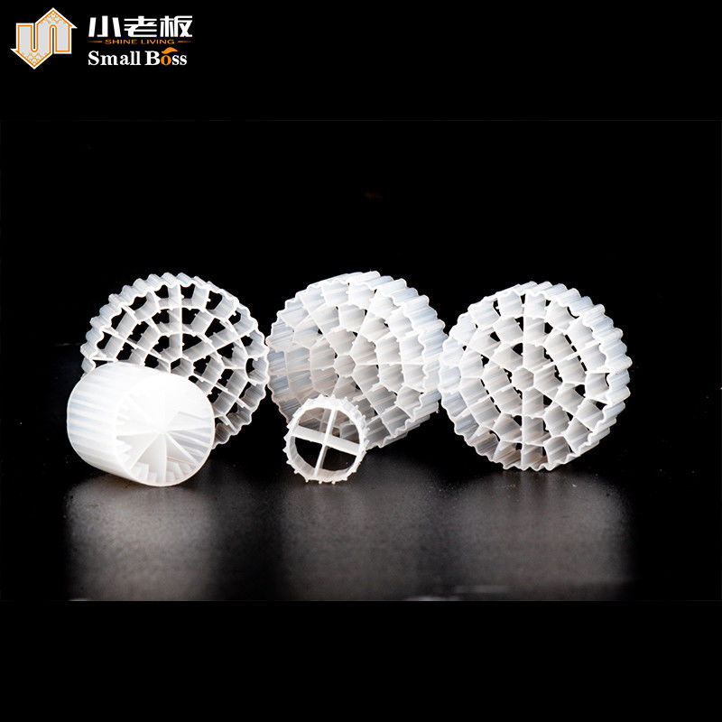 PE38 이동 베드 바이오 필름 원자로 흰색 자연 색상 처녀 HDPE 물질 Mbbr 운반기