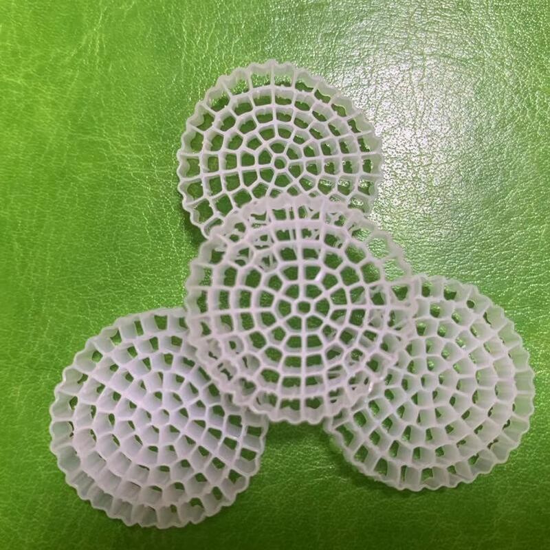 PE79S 1600m2/m3 하수처리를 위한 떠있는 운반기 MBBR 필터 매체