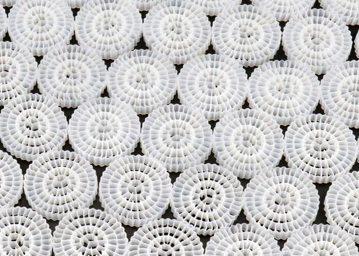 HDPE 부동 이동 침대 필터 매체 물 처리 시설 MBBR 바이오 셀