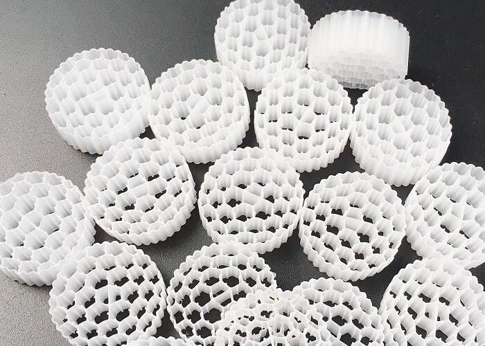 38 방 K3 IFAS 기술 MBBR 바이오 파이프 미디어 공장 가격 산업용 수처리 25*10mm