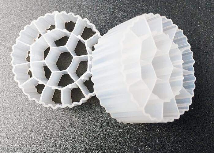 19 홀 25*10mm 흰색 바이오매스 필터 운반자 UV 저항 바이오 필름 매체