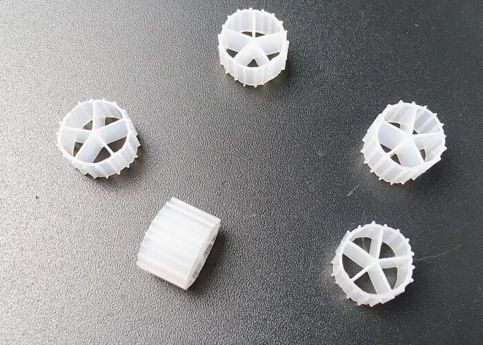 재고 K1 MBBR 수처리 공장 10*7mm 바이오 셀 Mbbr 필터 매체