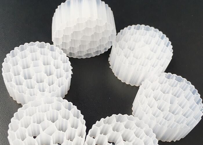 플라스틱 바이오 MBBR 수처리 FAB / 튀는 필터 포장 떠있는 매체 25 * 12mm