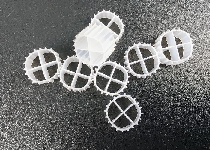 Virgin HDPE Material Kaldnes K1 필터 미디어 생체 공 수족관용