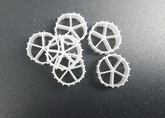 자연 색상 MBBR 필터 매체 및 처녀 HDPE 물질 MBBR 바이오 매체 RAS 10 * 7mm
