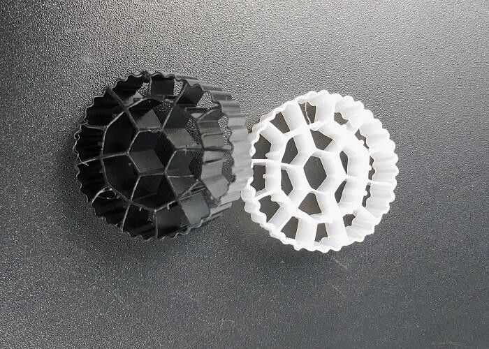 플라스틱 MBBR 바이오 미디어 HDPE K3 수산물 필터 미디어 500 m2/m3 fda 안전 물질 바이오 파이프 바이오 셀 공