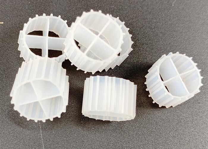 화이트 컬러 MBBR 미디어 바이오 필름 수송기 슈퍼 디카버라이제이션 및 처녀 HDPE 재료