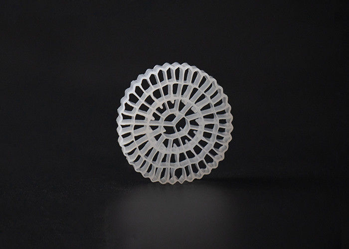 처녀 HDPE 물질 MBBR 바이오 미디어 흰색 및 25 * 4mm 크기 높은 표면 MBBR