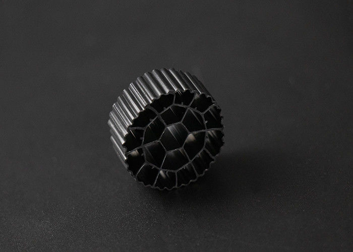 버진 HDPE 물질 MBBR 필터 미디어 바이오 필터 25mm X12mm 크기 600m2/m3 표면