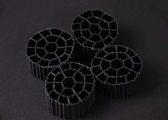 25mm X 10mm 크기 플라스틱 필터 미디어 처녀 HDPE 물질 MBBR 바이오 볼