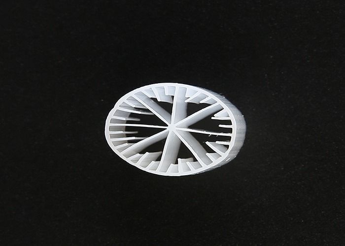 15*15mm 크기 MBBR 바이오 미디어 처녀 HDPE 물질 아에로브 탱크용 흰색