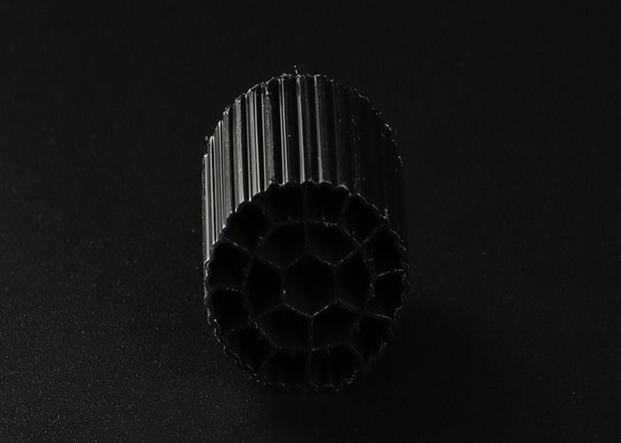 바이오 볼 플라스틱 필터 매체 다채롭고 처녀 HDPE 물질 MBBR