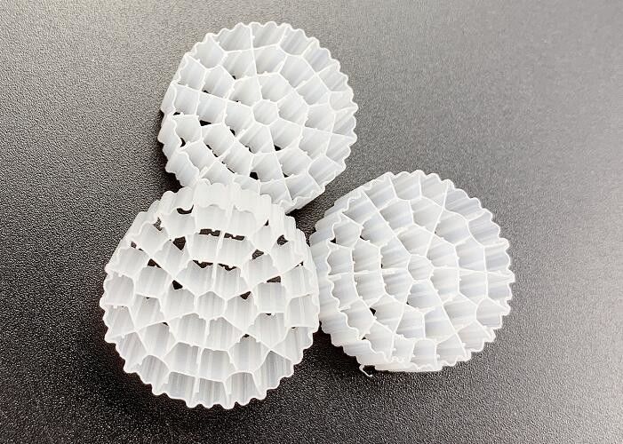 MBBR 바이오 셀 미디어 흰색 MBBR 떠있는 필터 미디어 FDA Safty