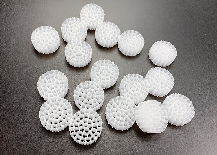 플라스틱 바이오 미디어 추출 파이프 바이오 튜브 MBBR 칼드네스 필터 미디어 모든 색상