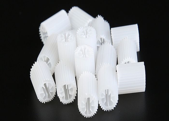 MBBR 바이오 미디어 무거운 크기 5*10mm Virgin HIPS 물질 플라스틱 MBBR 필터 미디어