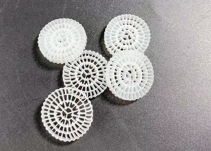 75 방 바이오 셀 MBBR 필터 미디어 RAS 수산업에 대한 슈퍼 디카보리제