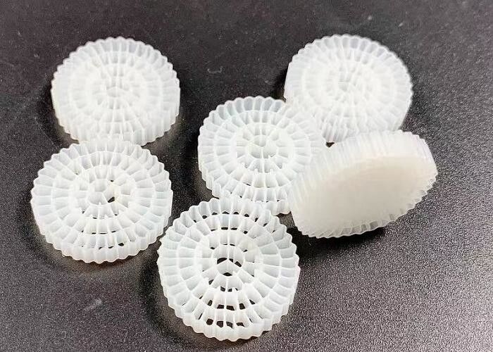 HDPE Mbbr 수송물 바이오 필터 어림 농장 서스펜딩 베드 25x4MM